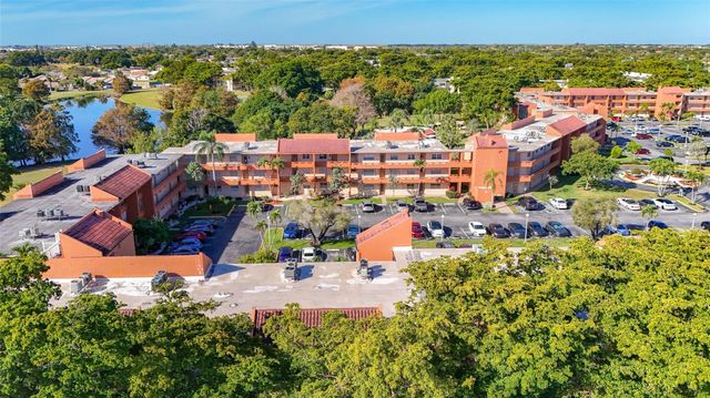 8818 W Mcnab Road 103, Tamarac, FL 33321