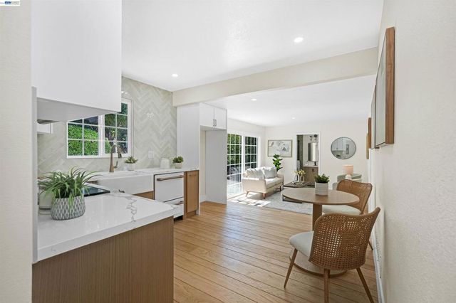 2143 Minnie St, Fairview, CA 94541