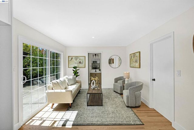 2143 Minnie St, Fairview, CA 94541
