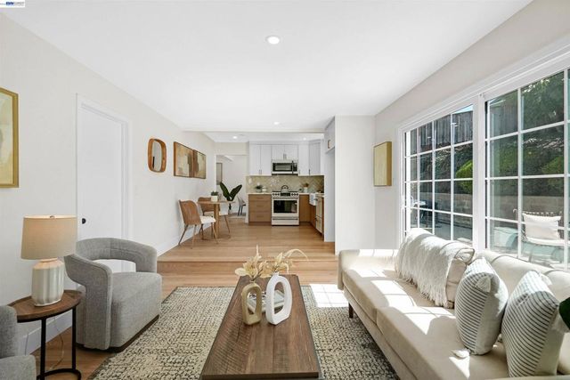 2143 Minnie St, Fairview, CA 94541