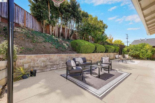 2143 Minnie St, Fairview, CA 94541