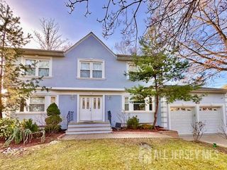 8 Constitution Court, East Brunswick, NJ 08816