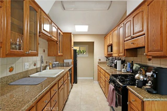 526 N Emerald Drive, Orange, CA 92868