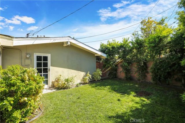 526 N Emerald Drive, Orange, CA 92868