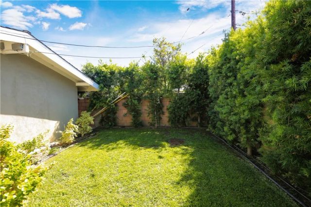 526 N Emerald Drive, Orange, CA 92868