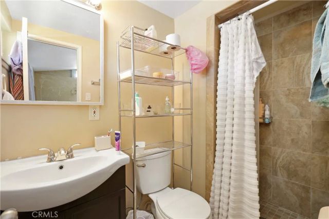 526 N Emerald Drive, Orange, CA 92868