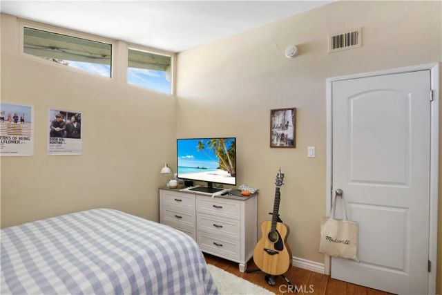 526 N Emerald Drive, Orange, CA 92868