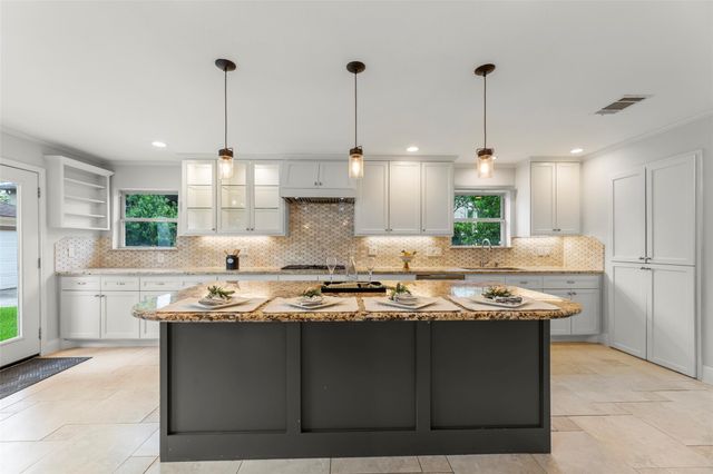 14115 River Forest Drive, Houston, TX 77079