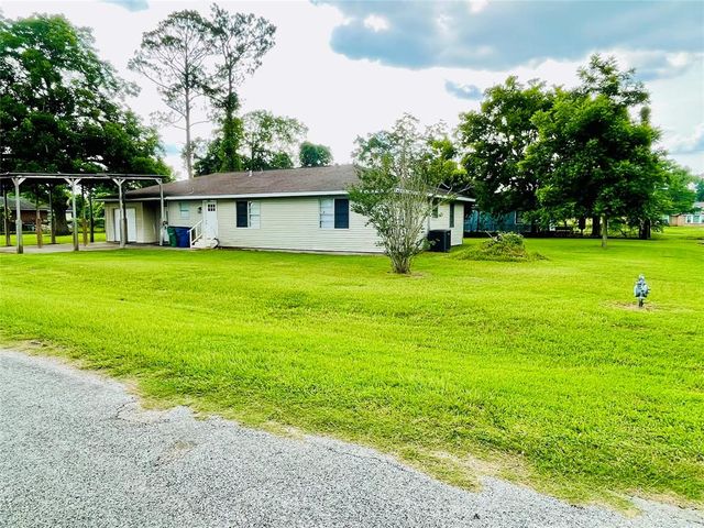 105 Cornelia Street, Sweeny, TX 77480