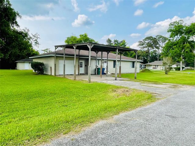 105 Cornelia Street, Sweeny, TX 77480