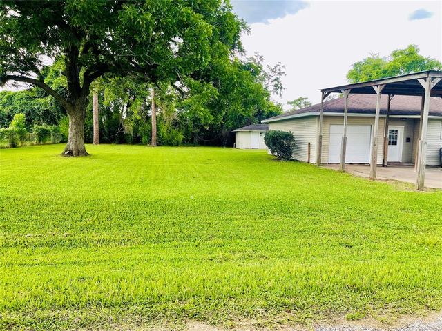 105 Cornelia Street, Sweeny, TX 77480