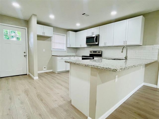 105 Cornelia Street, Sweeny, TX 77480