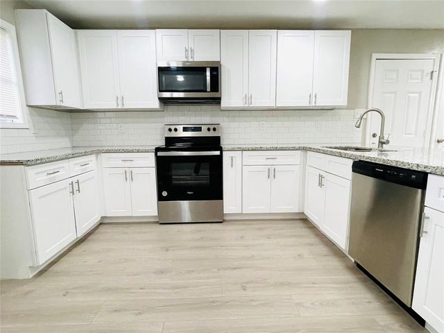 105 Cornelia Street, Sweeny, TX 77480
