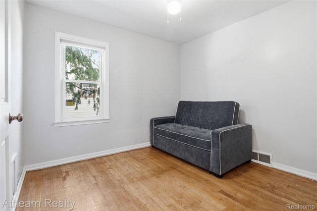14050 Wales Street, Oak Park, MI 48237