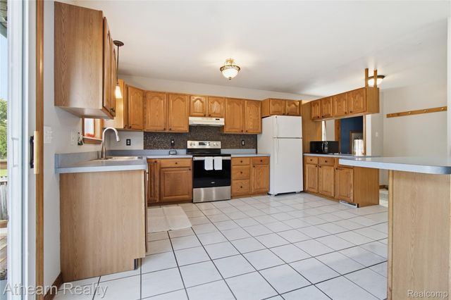 14050 Wales Street, Oak Park, MI 48237