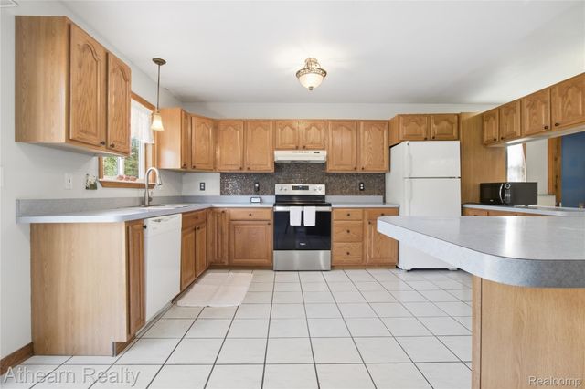 14050 Wales Street, Oak Park, MI 48237