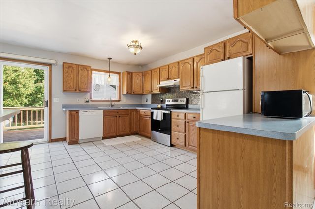 14050 Wales Street, Oak Park, MI 48237