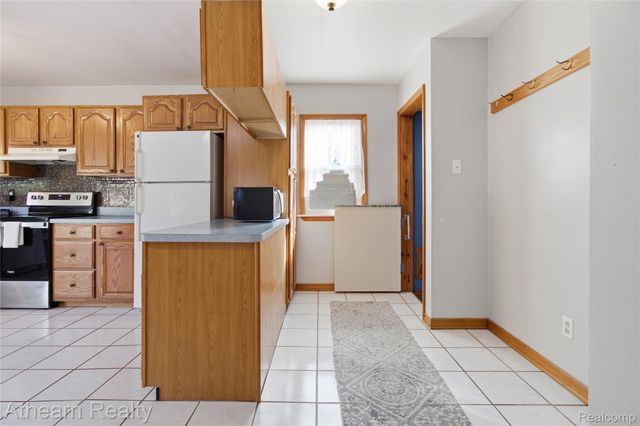 14050 Wales Street, Oak Park, MI 48237