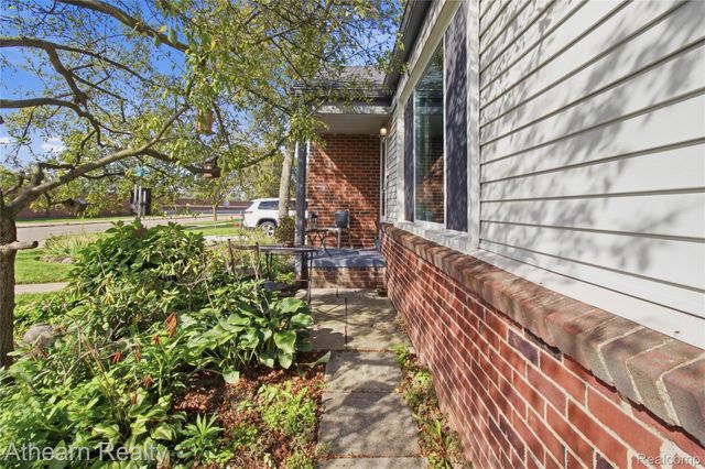 14050 Wales Street, Oak Park, MI 48237