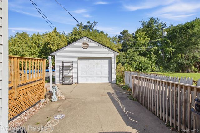 14050 Wales Street, Oak Park, MI 48237