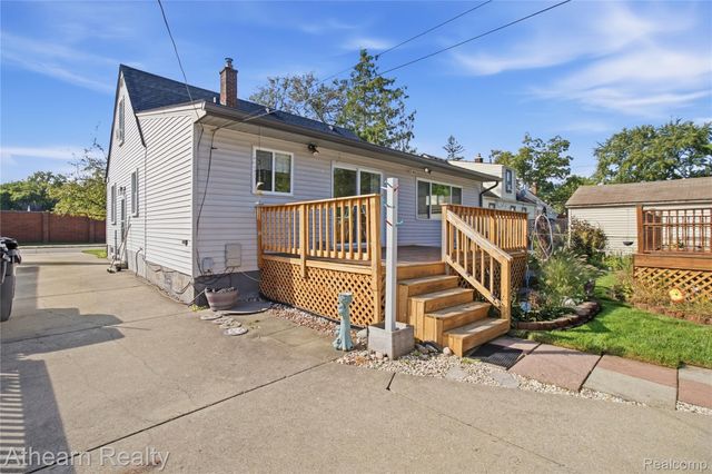 14050 Wales Street, Oak Park, MI 48237