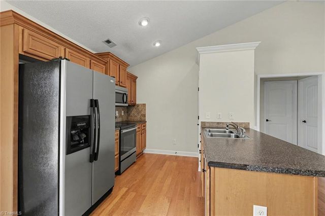 126 Camino Drive, Thomasville, NC 27360