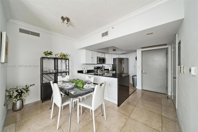 1750 N Bayshore Dr 4315, Miami, FL 33132