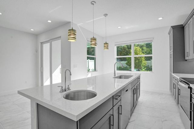 612 Parsons Way, Deerfield Beach, FL 33442