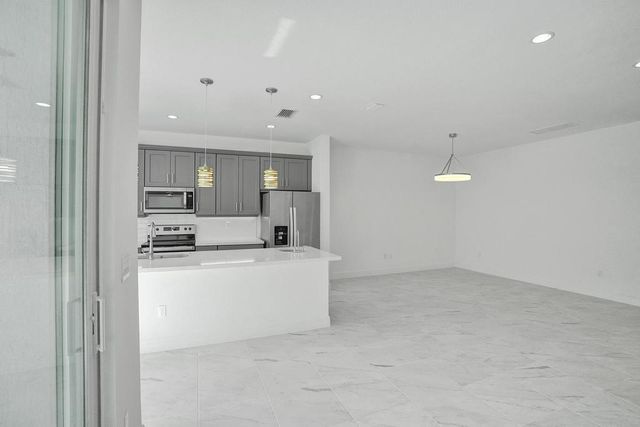 612 Parsons Way, Deerfield Beach, FL 33442