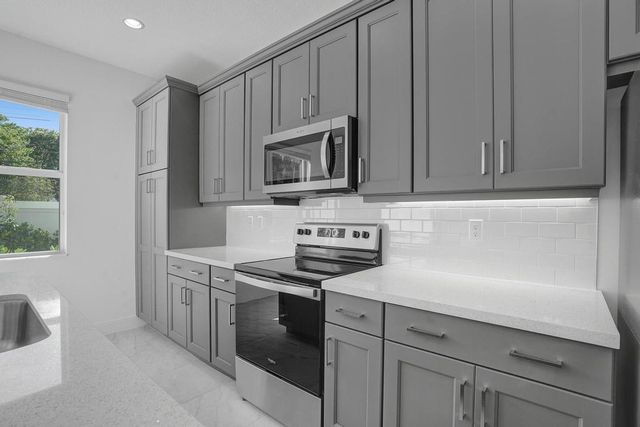 612 Parsons Way, Deerfield Beach, FL 33442