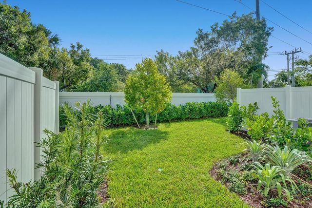 612 Parsons Way, Deerfield Beach, FL 33442