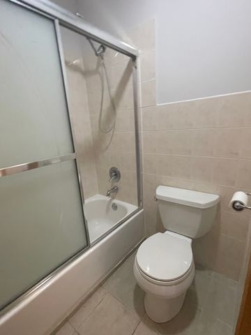 1806 Hemlock Place 204, Schaumburg, IL 60173