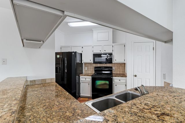 5711 Taylor Draper CV B, Austin, TX 78759