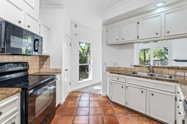 5711 Taylor Draper CV B, Austin, TX 78759
