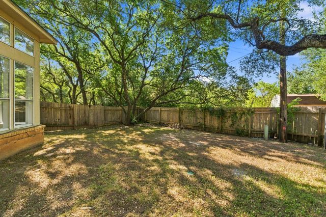 5711 Taylor Draper CV B, Austin, TX 78759