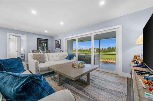 225 Memory Ln # 2464, Naples, FL 34112