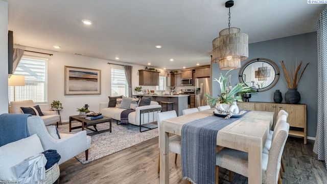 6424 Polar Dr, Pasco, WA 99301