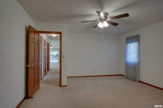 305 Shannon Drive, Quincy, IL 62301