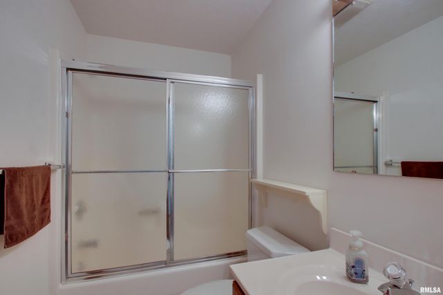 305 Shannon Drive, Quincy, IL 62301