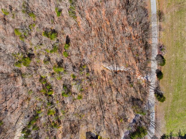 8 Beechwood Drive, Nancy, KY 42544