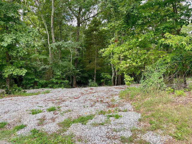 8 Beechwood Drive, Nancy, KY 42544