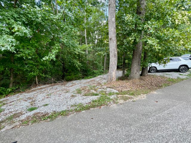 8 Beechwood Drive, Nancy, KY 42544