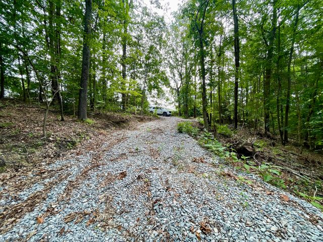 8 Beechwood Drive, Nancy, KY 42544