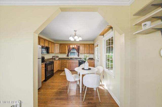 124 Crest Lane, Clinton, TN 37716