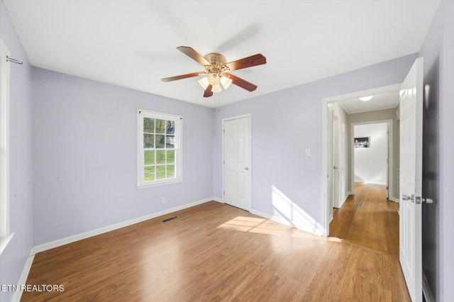 124 Crest Lane, Clinton, TN 37716