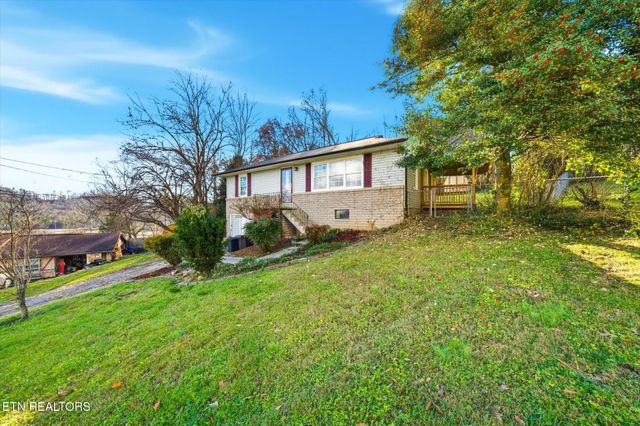 124 Crest Lane, Clinton, TN 37716