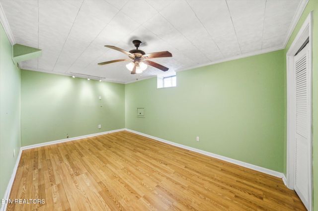 124 Crest Lane, Clinton, TN 37716