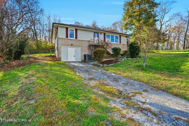 124 Crest Lane, Clinton, TN 37716