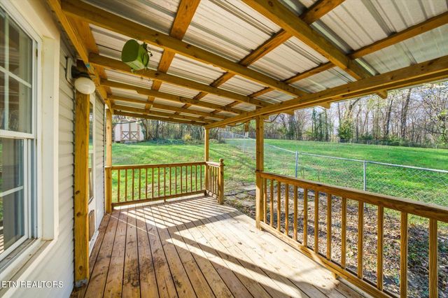 124 Crest Lane, Clinton, TN 37716