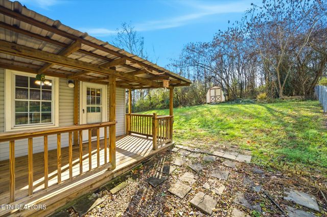 124 Crest Lane, Clinton, TN 37716